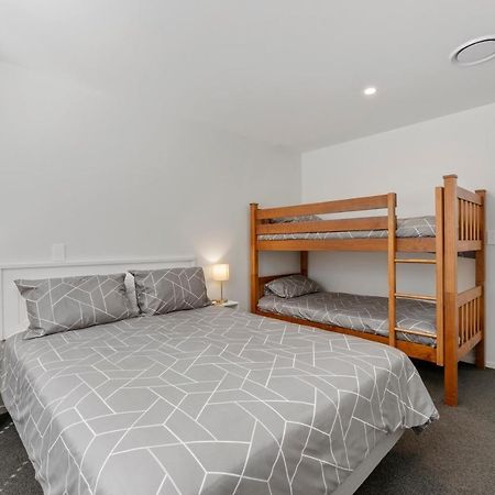 Lakeview Terrace - Taupo Holiday Home المظهر الخارجي الصورة