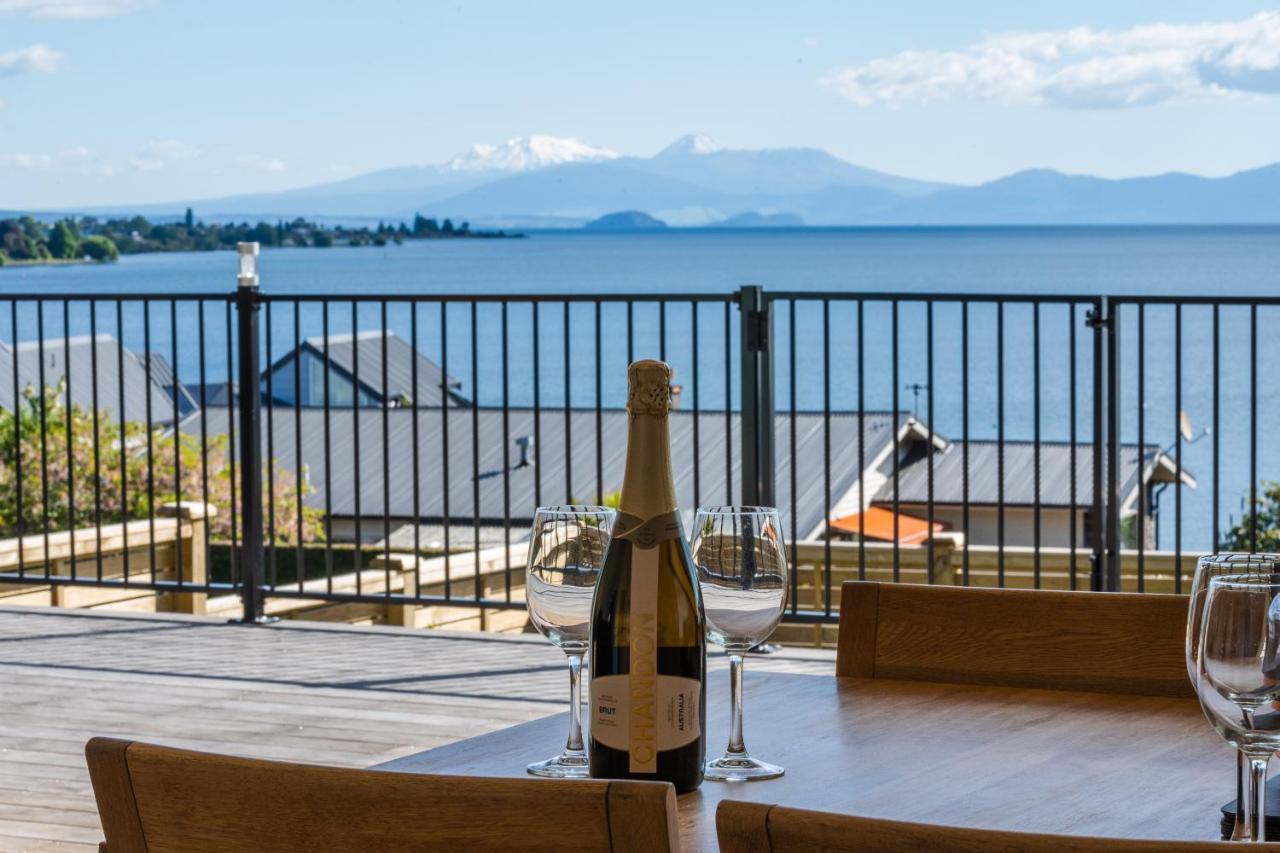 Lakeview Terrace - Taupo Holiday Home المظهر الخارجي الصورة
