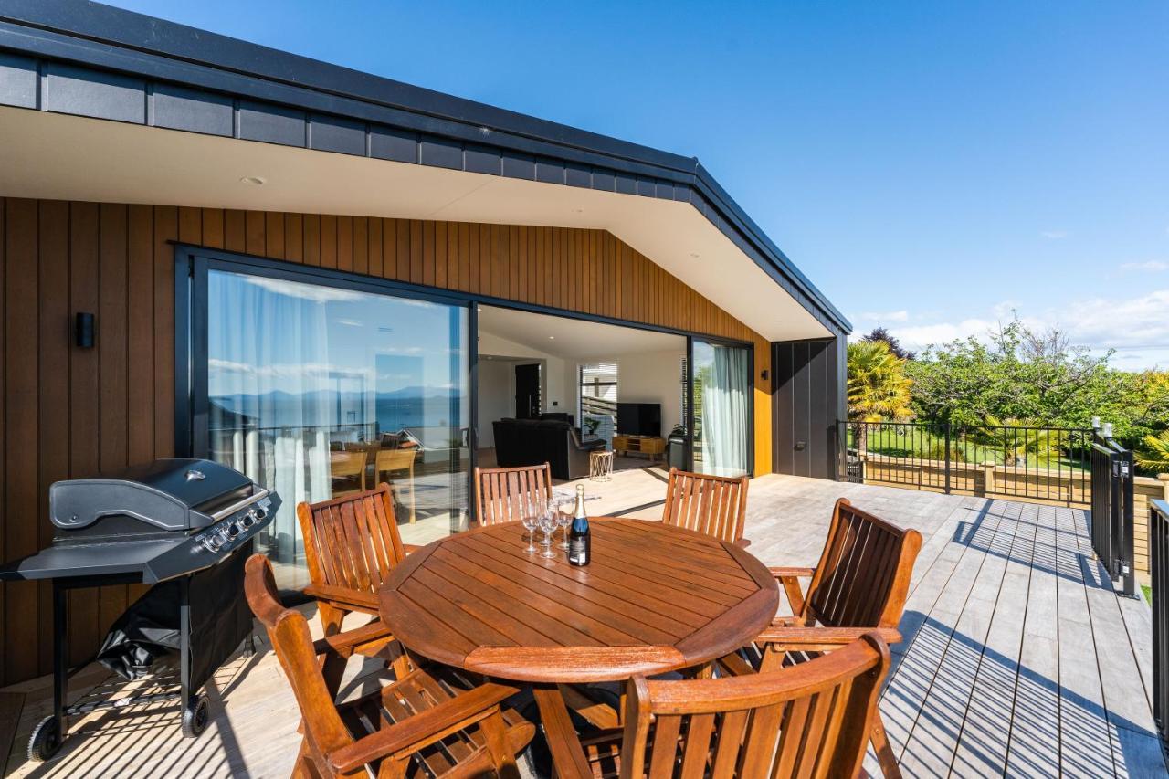 Lakeview Terrace - Taupo Holiday Home المظهر الخارجي الصورة