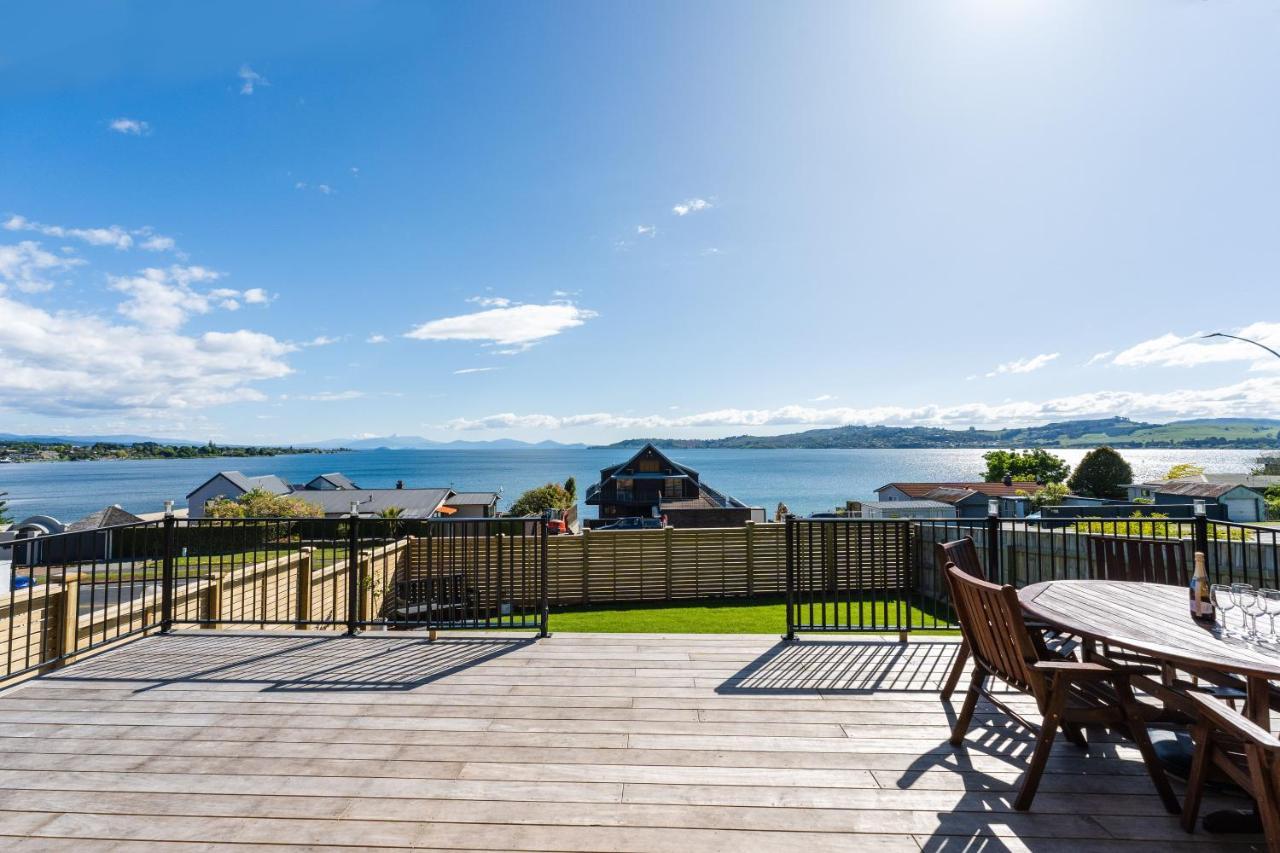 Lakeview Terrace - Taupo Holiday Home المظهر الخارجي الصورة