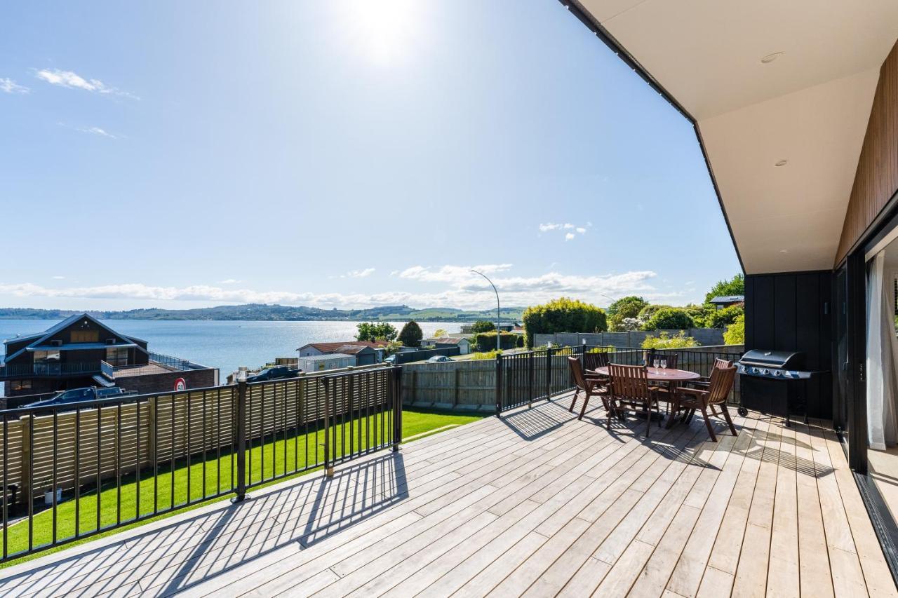 Lakeview Terrace - Taupo Holiday Home المظهر الخارجي الصورة